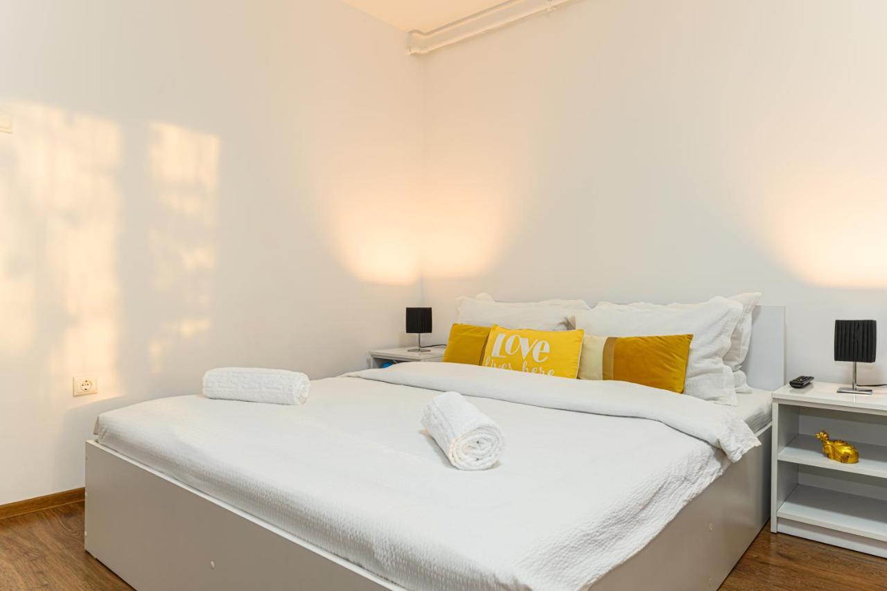 Jad - Family - Apartments & Studios Брашов Экстерьер фото